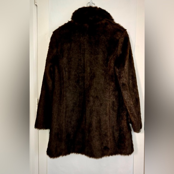 Valerie Stephens Faux Fur coat - Picture 2 of 16